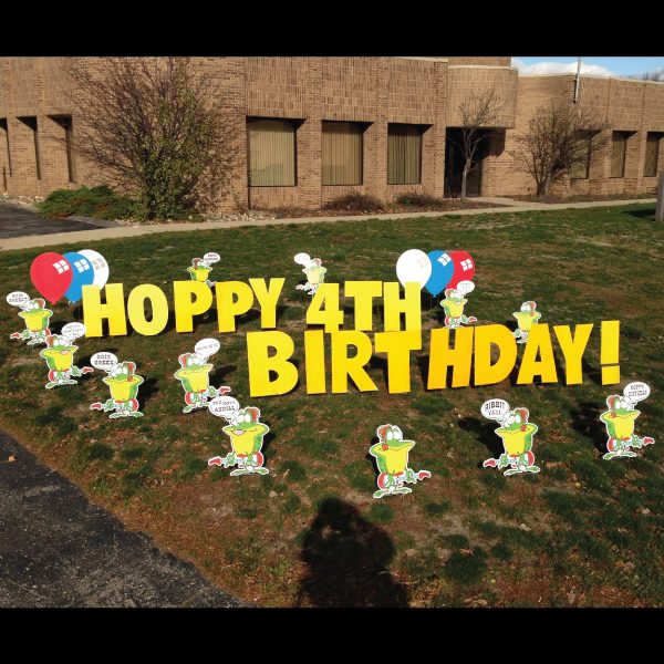 frog_yard_greetings_lawn_signs_cards_happy_birthday_hoppy_over_hill