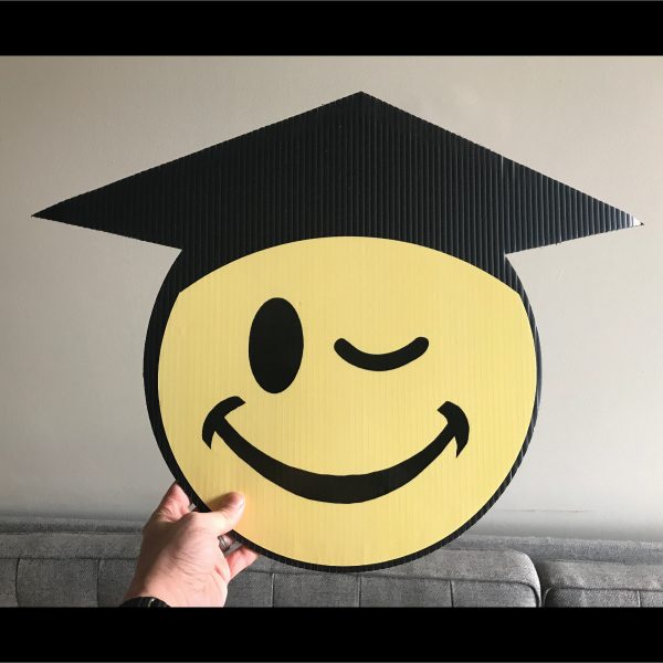 gs6_graduation_smiley_face_emoji_yard_greetings_lawn_signs_cards_happy_birthday_hoppy_over_hill