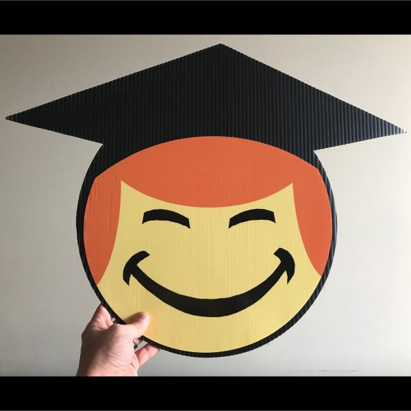 gs9_graduation_smiley_face_emoji_yard_greetings_lawn_signs_cards_happy_birthday_hoppy_over_hill