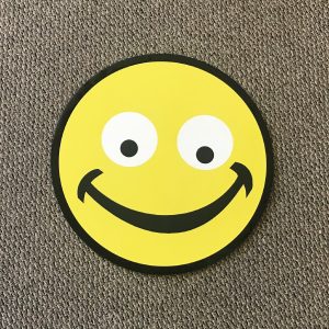 smiley_face_sm5_yard_greetings_cards_lawn_signs_happy_birthday_over_hill_anniversary