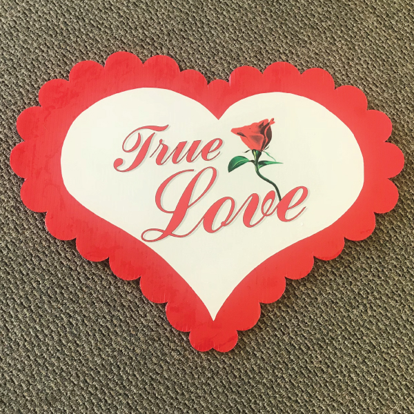 true_love_hearts_love_yard_greetings_cards_lawn_signs_happy_birthday_over_hill_anniversary