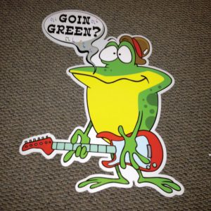 frog_left_goin_green_hoppy_birthday_yard_greetings_lawn_signs_cards_happy_over_hill