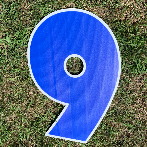 blue number 9 yard greetings cards corrugated plastic coroplast happy birthday lawn